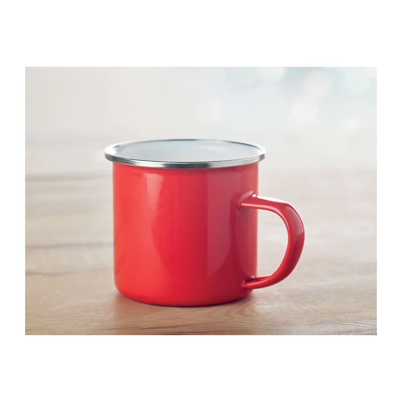 Corbezzolo – Tazza da viaggio in metallo 350 ml, colore Rosso, foto ambientata
