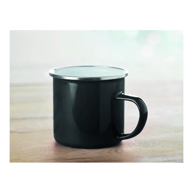 Corbezzolo – Tazza da viaggio in metallo 350 ml, colore Nero, foto ambientata