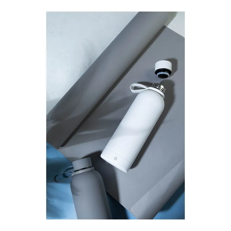 Topazio – Borraccia termica in acciaio inox riciclato 500 ml, colore Bianco
