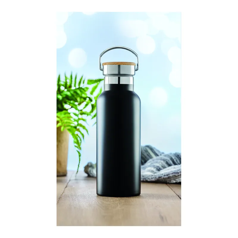 Terma – Thermos in acciaio inox 500 ml, colore Nero, foto ambientata