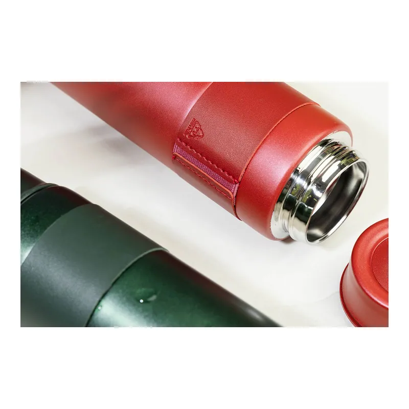Armonia – Borraccia termica in acciaio inox riciclato 550 ml, colore Rosso