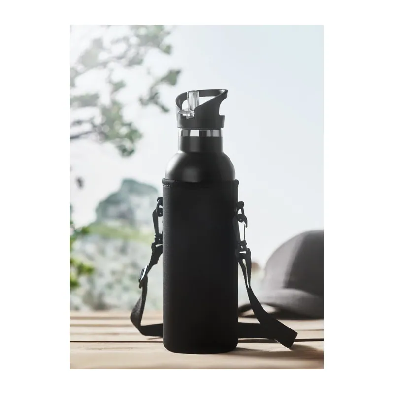Papavero – Thermos in acciaio inox 700 ml, colore Nero, foto ambientata