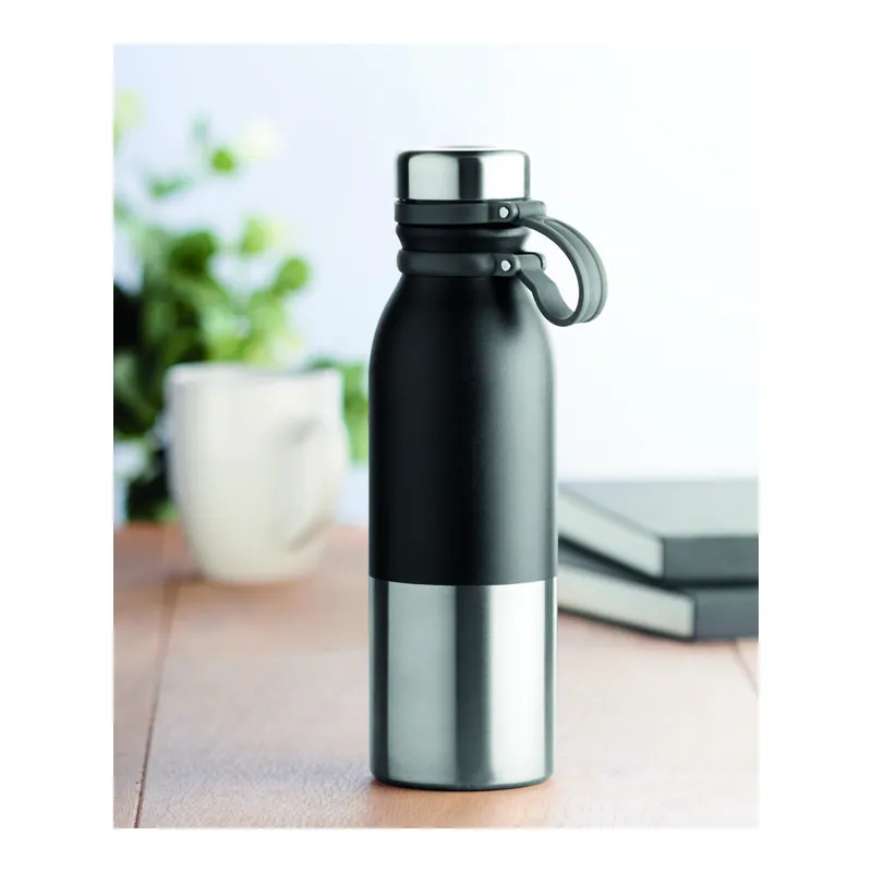 Giada – Borraccia termica in acciaio inox 600 ml, colore Nero, foto ambientata