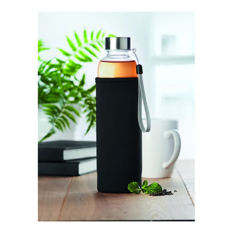 Faro – Borraccia in vetro borosilicato 500 ml, colore Nero, foto ambientata